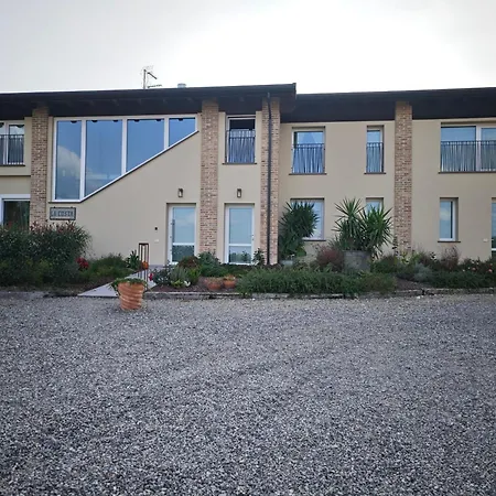 Alloggio per agriturismo La Costa Gropparello